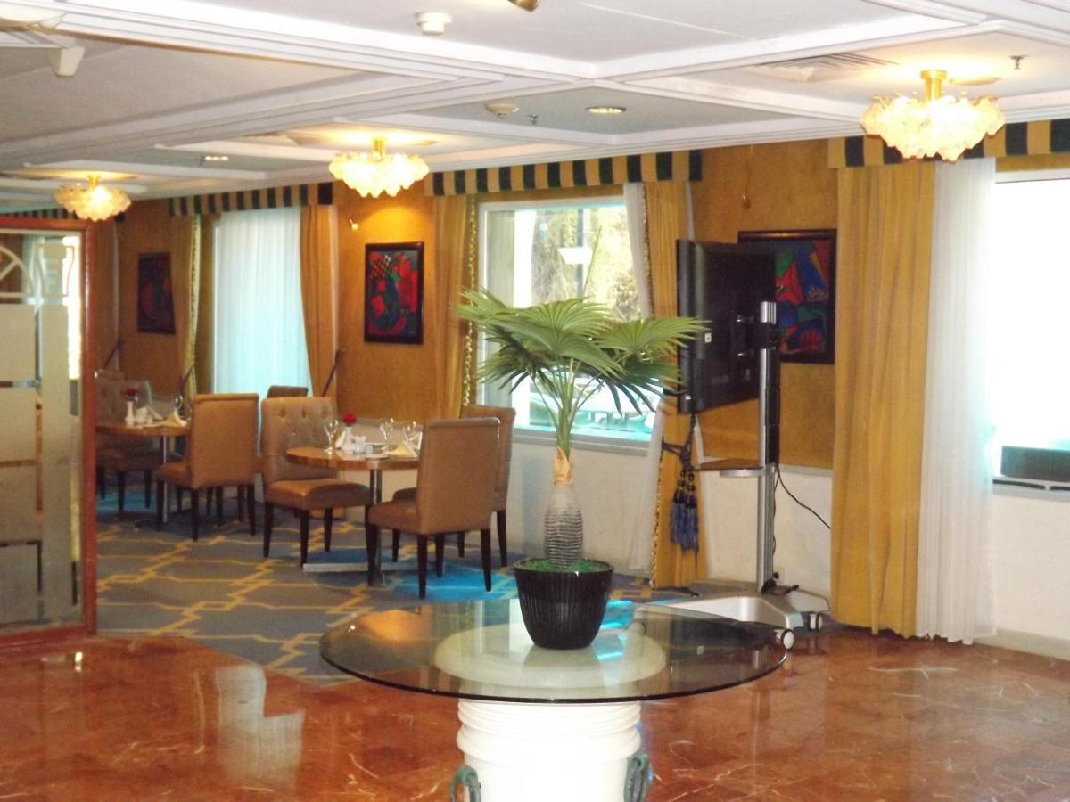 Al Bilad Hotel Jeddah Bagian luar foto